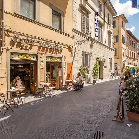 Hotel Nuova Italia 2*