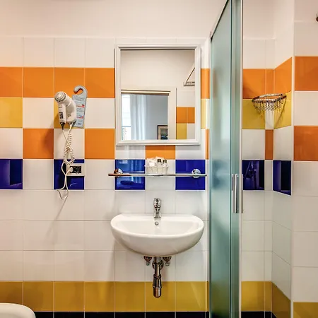 누오바 이탈리아 호텔 2*