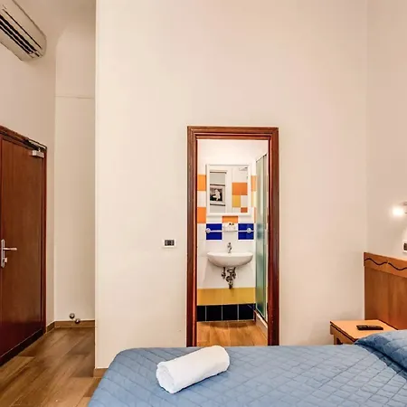 누오바 이탈리아 호텔 2*