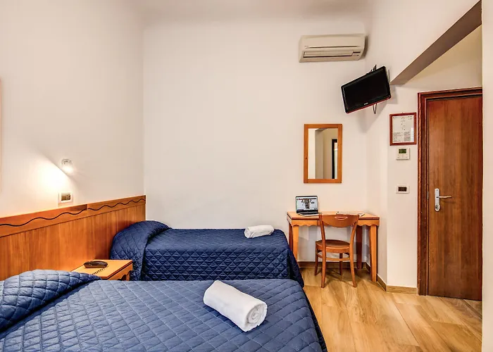 Nuova Italia Hotel 2*